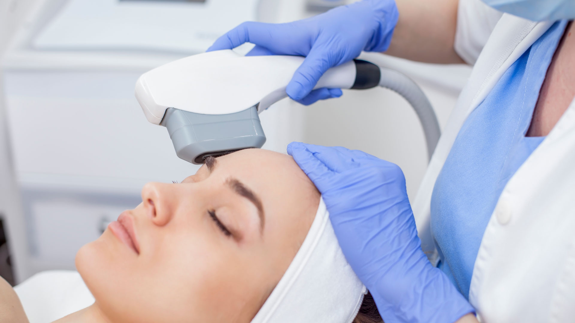 Learning from Dermatology Cases: Minimise the Risks